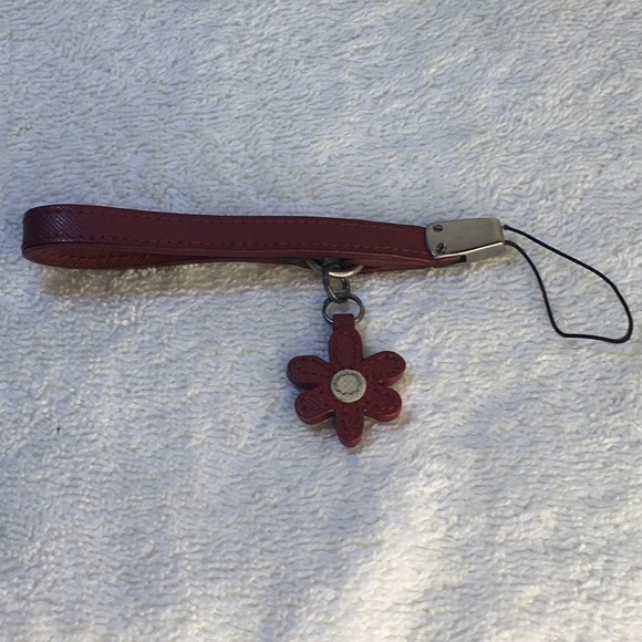 Prada Red Flower Keyring in Saffiano Leather and Silvertone Metal (6.5in) - Picture 4 of 7